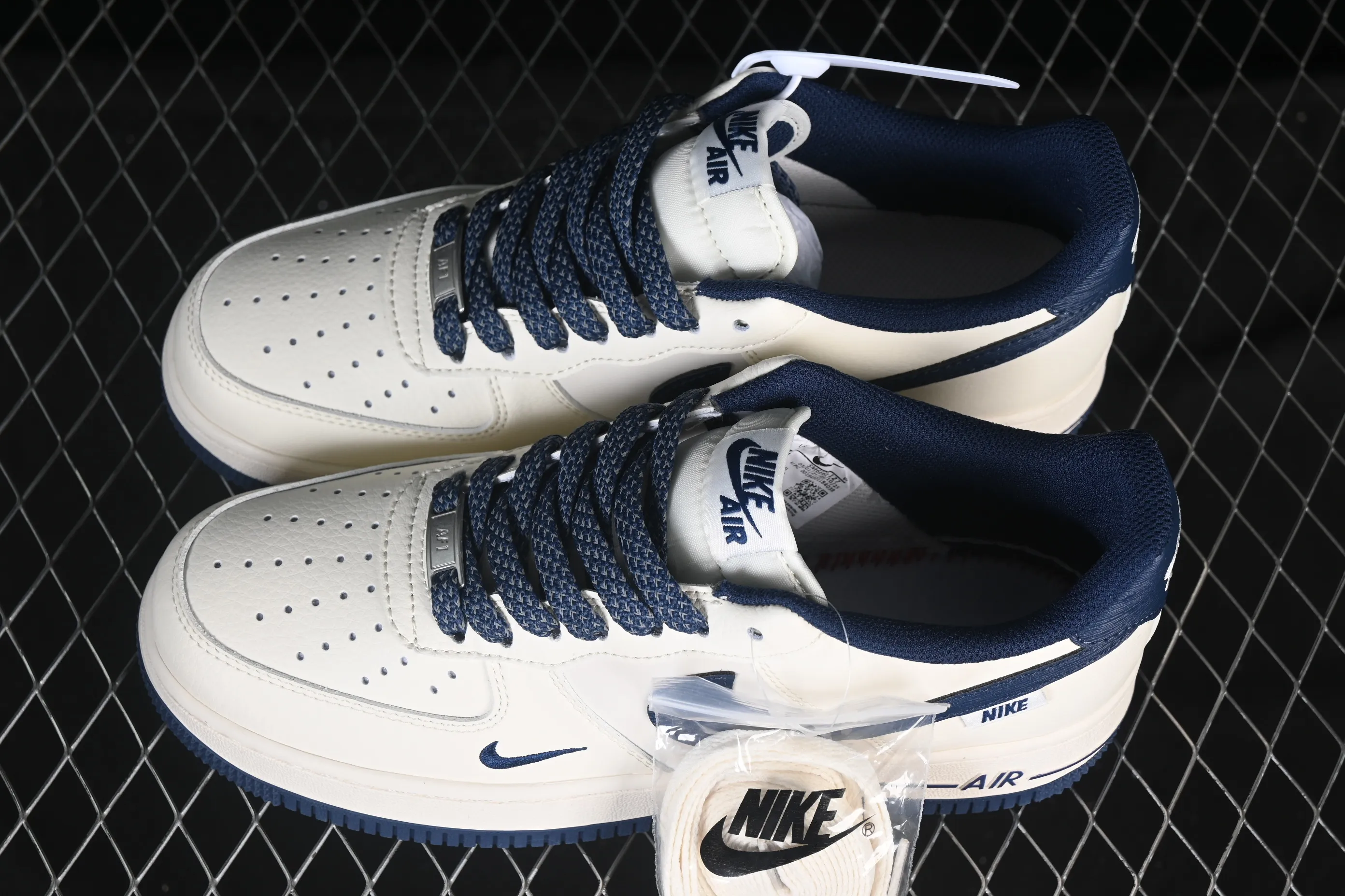 All categories Nk Air Force 1 Air Force series Nk Air Force 1 Low Air Force low top Nike Air Force 1'07 Low tree pattern midnight blue Air Force 1 low top casual sneakers SM6668-127
